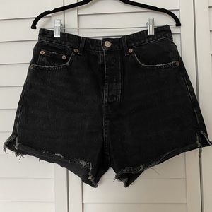 ZARA Slit Straight Denim Short